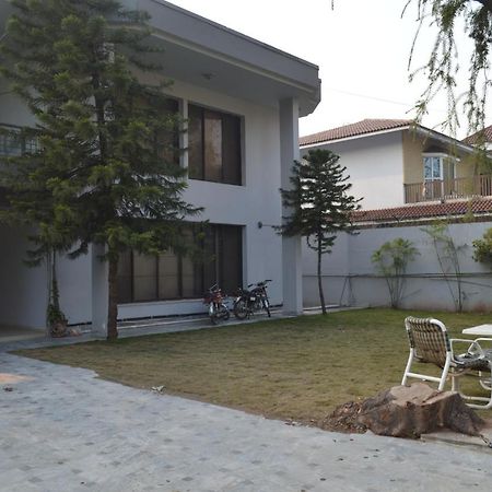 Royal Manor F-10 Bed & Breakfast İslamabad Dış mekan fotoğraf