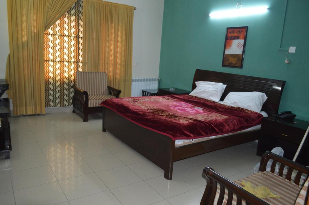 Royal Manor F-10 Bed & Breakfast İslamabad Dış mekan fotoğraf