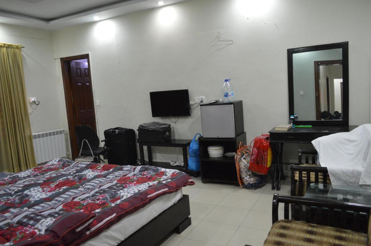 Royal Manor F-10 Bed & Breakfast İslamabad Dış mekan fotoğraf