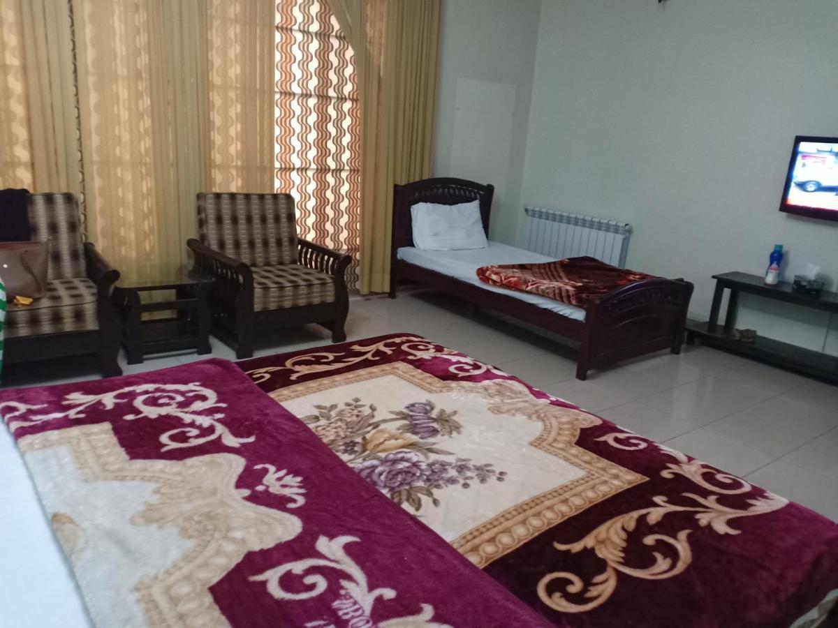 Royal Manor F-10 Bed & Breakfast İslamabad Dış mekan fotoğraf