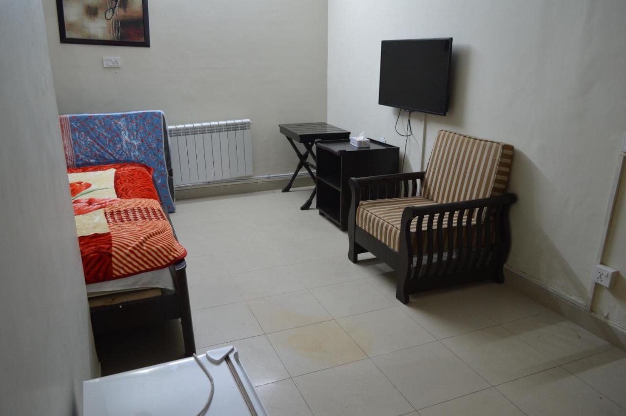 Royal Manor F-10 Bed & Breakfast İslamabad Dış mekan fotoğraf