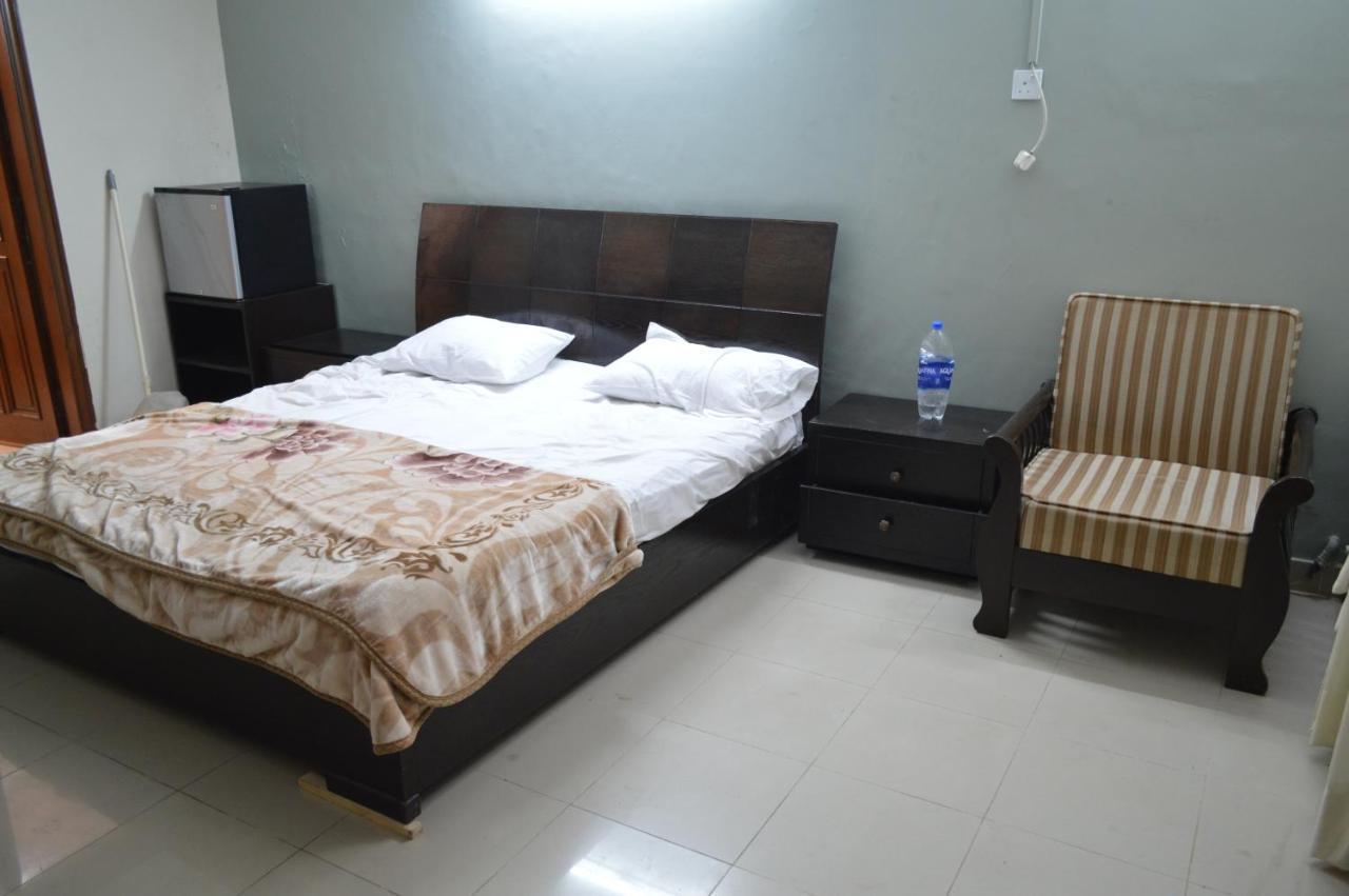 Royal Manor F-10 Bed & Breakfast İslamabad Dış mekan fotoğraf