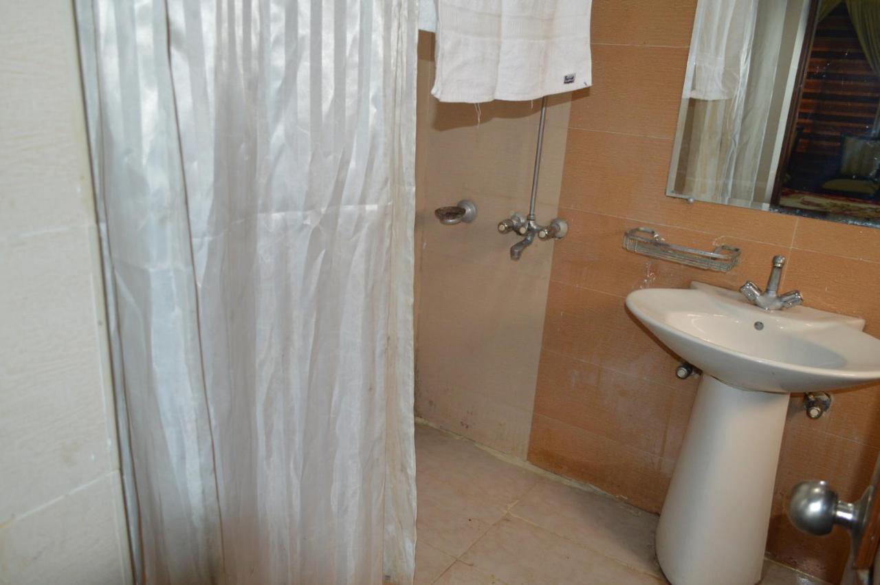 Royal Manor F-10 Bed & Breakfast İslamabad Dış mekan fotoğraf