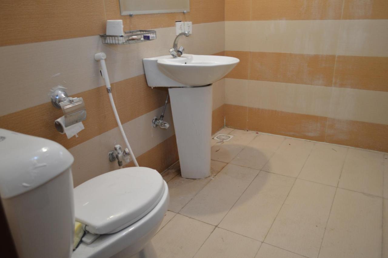 Royal Manor F-10 Bed & Breakfast İslamabad Dış mekan fotoğraf